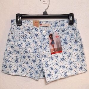 NWT "Levi's" Girlfriend Shorts Girls Size 16 Regular